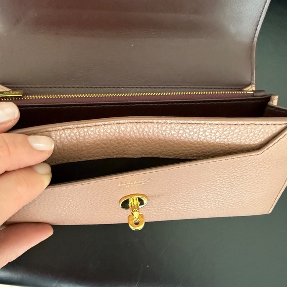 Mulberry Darley Wallet in Small Classic Grain – Dark Blush (J111) - Picture 7 of 10